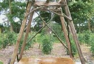 Build Your Own Outdoor Solar Shower for Pennies